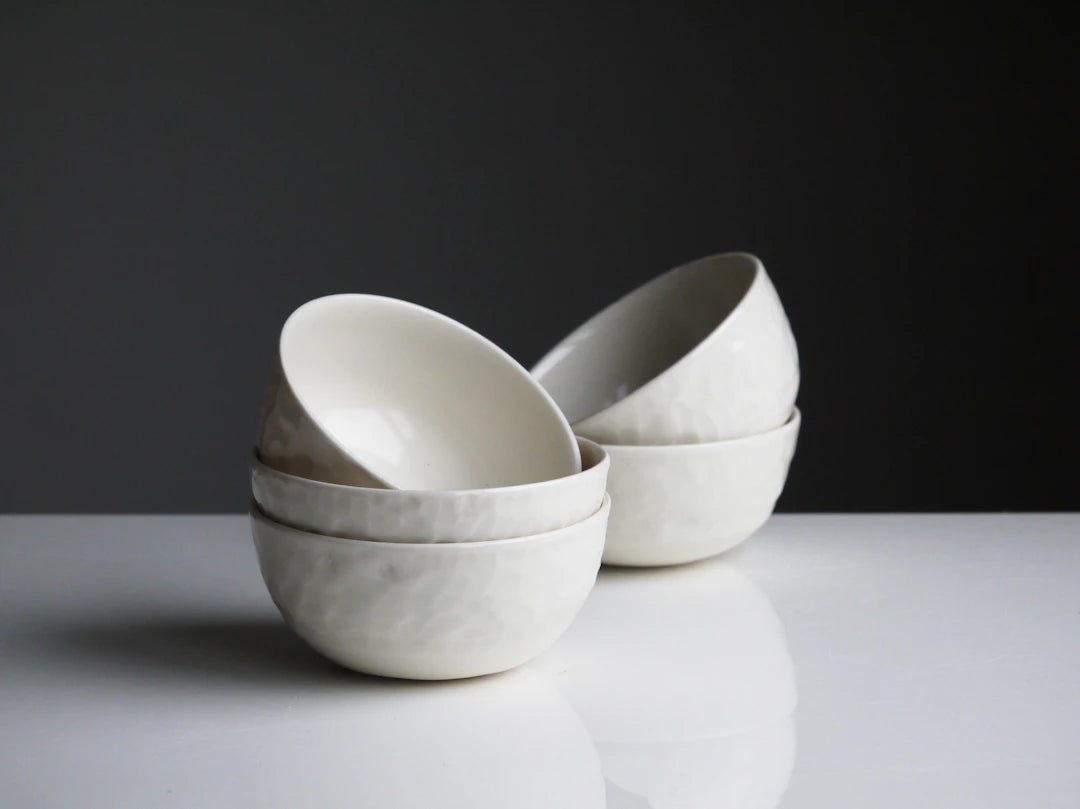 Shallow Ceramic Cat Bowls for Optimal Wet Food Feeding