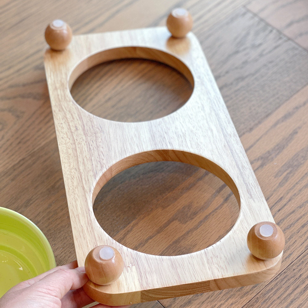 Elevated Ceramic Pet Bowl with Wooden Stand for Cats & Small Dogs – Wide Mouth Design