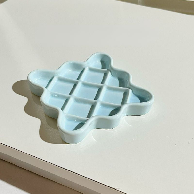 Ceramic Slow Feeder Plate for Cats & Small Dogs – Shallow Feeding Dish