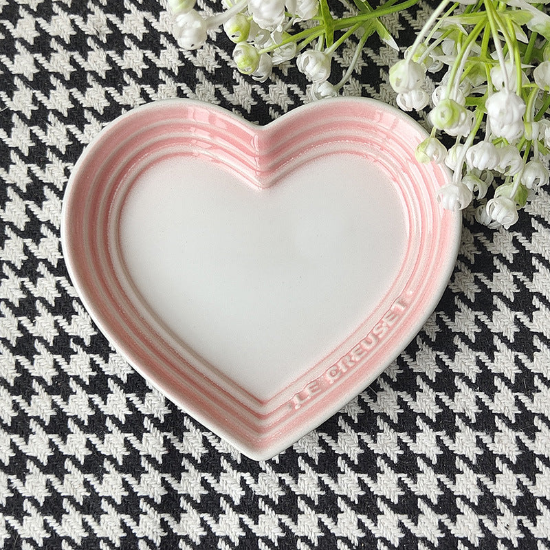Heart-Shaped Ceramic Cat Wet Food Plate – 4.72 Inches