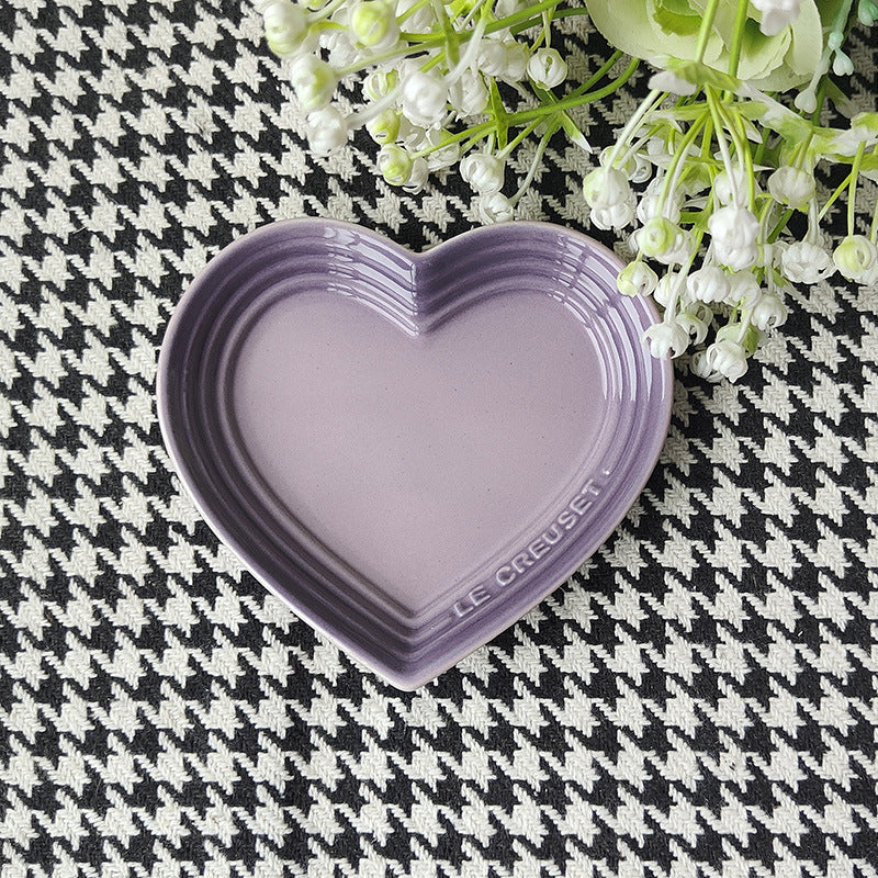 Heart-Shaped Ceramic Cat Wet Food Plate – 4.72 Inches
