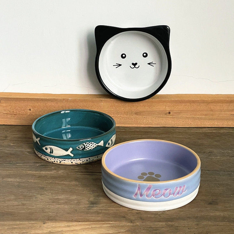 Elevated Ceramic Cat Dish – Shallow Bowl for Wet Food Feeding