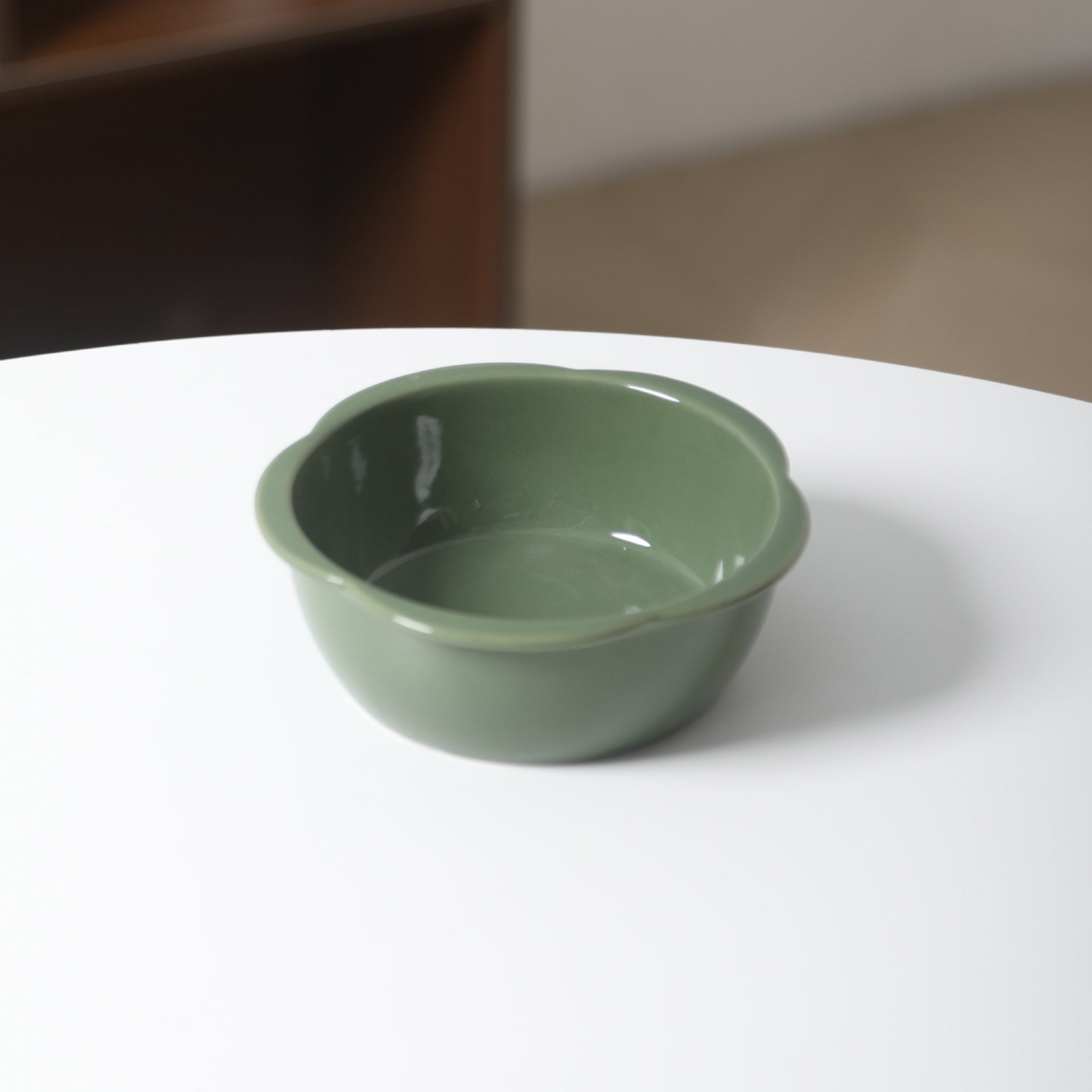 Elevated Ceramic Pet Bowl Set with Acrylic Stand – Slow Feeder Design for Cats & Small Dogs