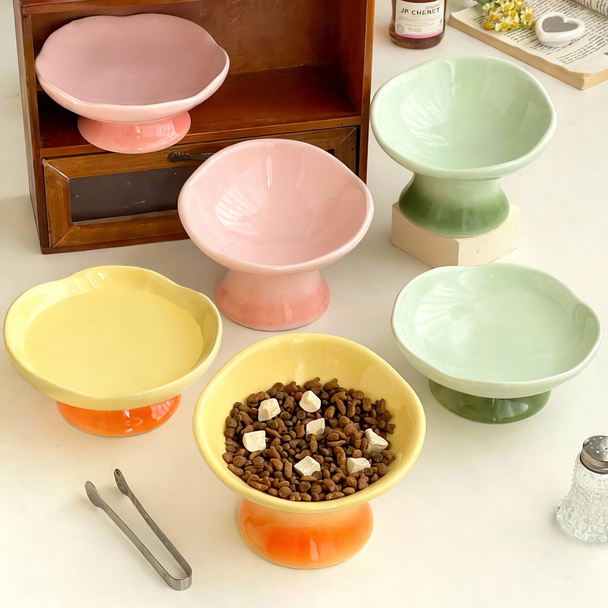 Elevated Wide Ceramic Pet Bowl – 250ml Raised Bowl for Cats & Small Dogs